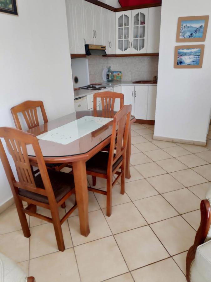 Private Studio Sea View 2 Minutes Away From Beach Saranda Extérieur photo